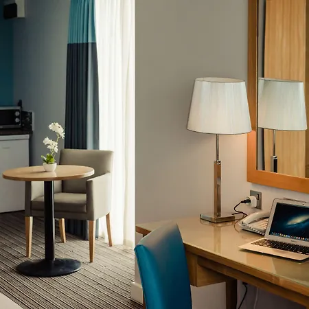 阿斯别克特西园酒店