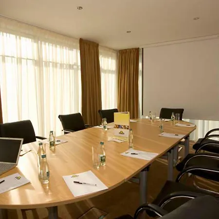 阿斯别克特西园酒店