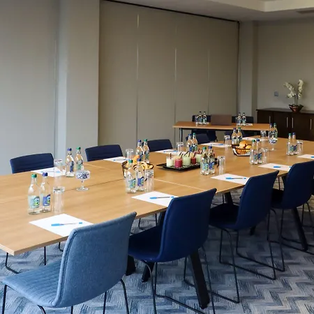 阿斯别克特西园酒店 酒店