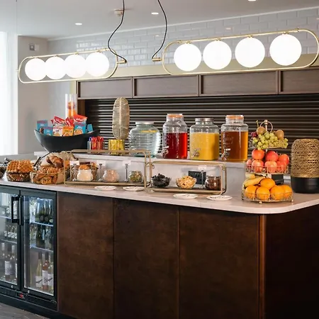 Szálloda Aspect Park West