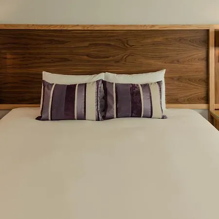 Aspect Park West 4*