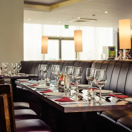 Aspect Park West 4*