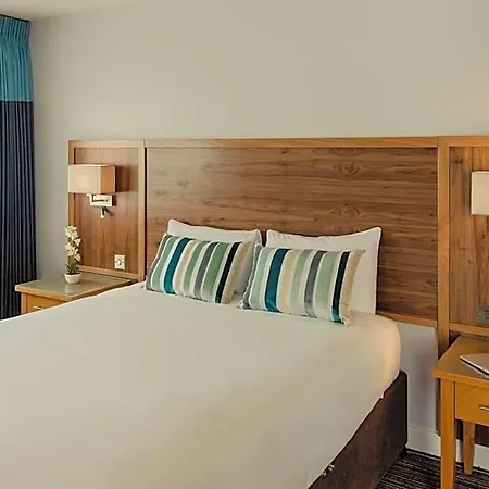 Aspect Park West 4*