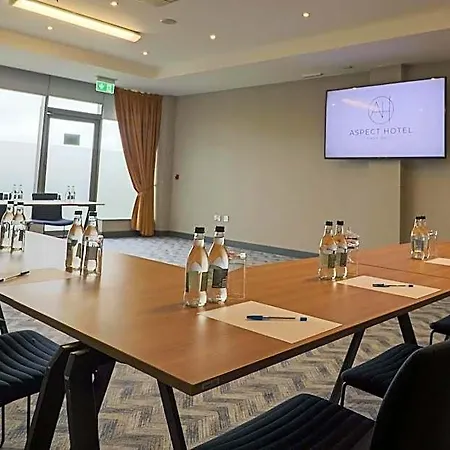 Hotel Aspect Park West 4*