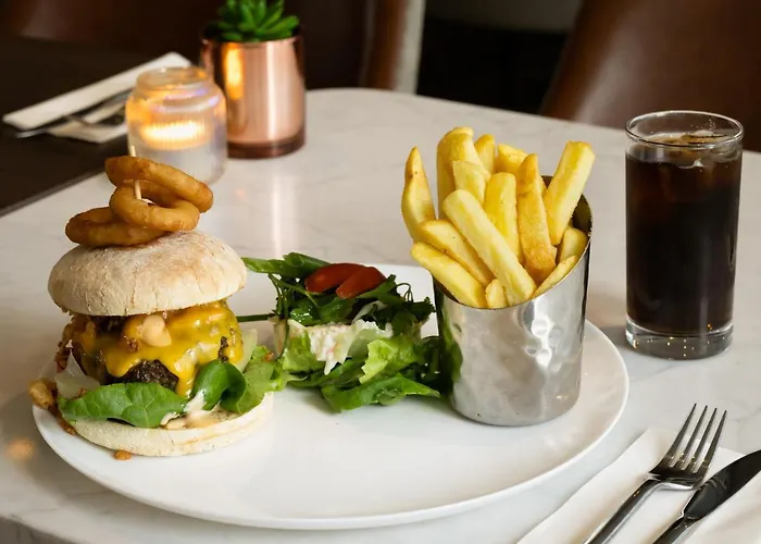 Hotel Aspect Park West 4*