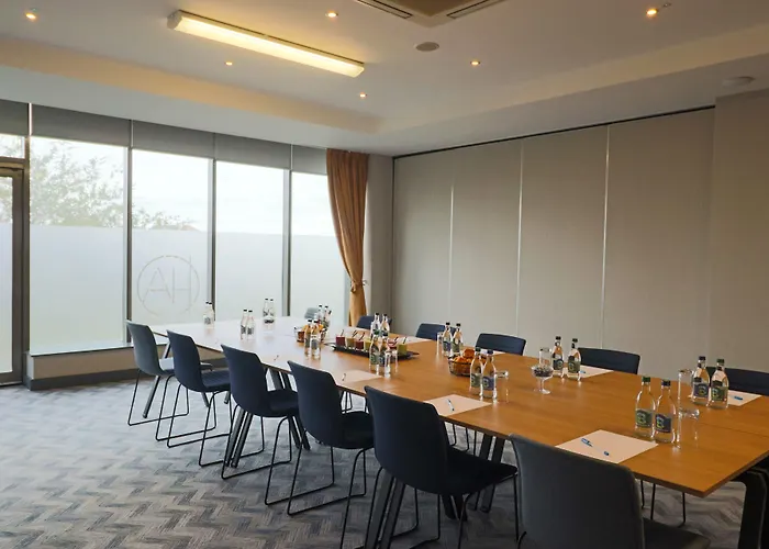 アスペクト パーク ウエスト ホテル クロンドーキン