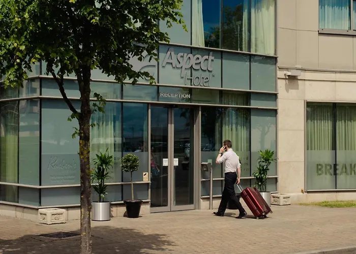 Hotel Aspect Park West